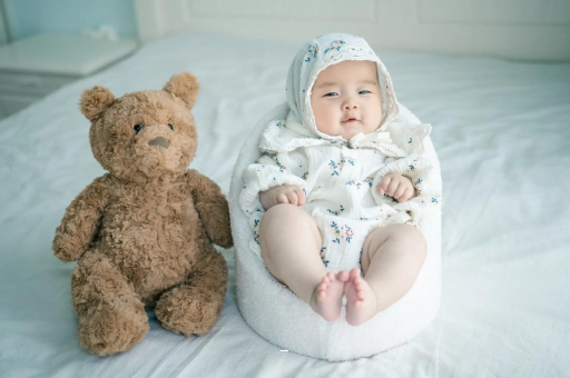 广州供卵代怀包生男孩宝宝大便红色